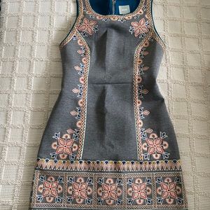 Fitted gray embroidered dress